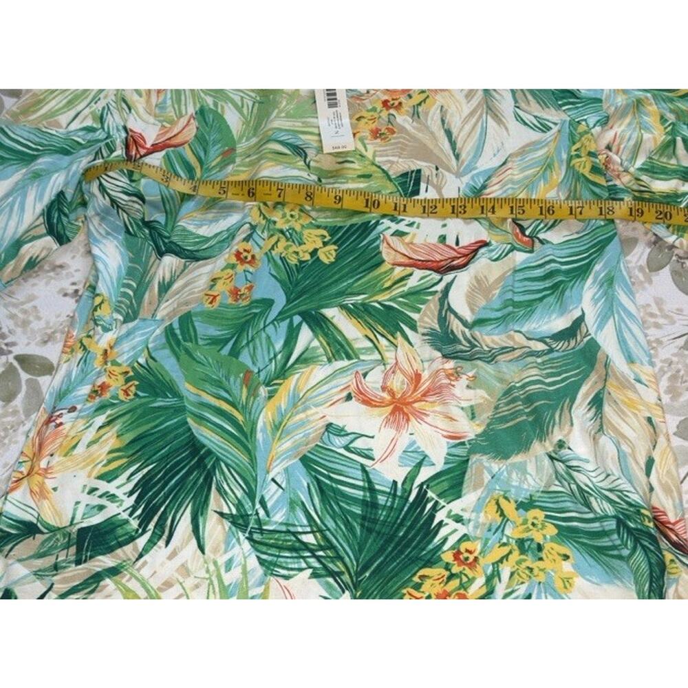 Chicos Top Womens 2 US Large Green Hawaiian Floral Asymmetrical Hem Tee NWT - Picture 8 of 9